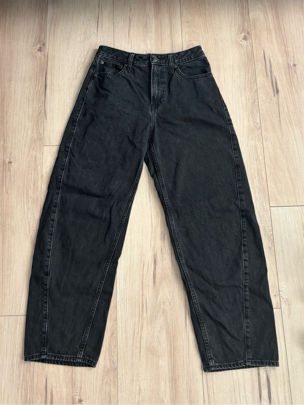 Gap High Rise Barrel Jeans